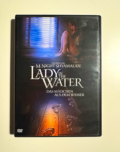 Lady the water das - in,